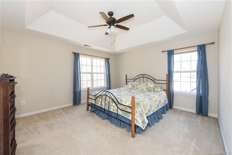 6537 Blythedale Dr, Charlotte, NC 28213