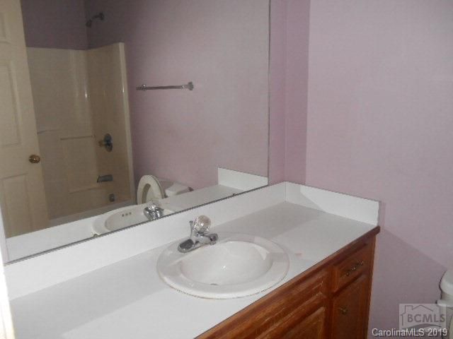 1210 5th Ave Sw, Hickory, NC 28602
