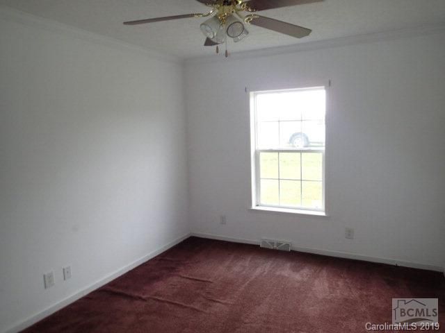 975 Lambert Dr, Hiddenite, NC 28636