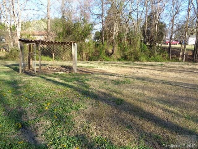304 Elizabeth Ave, Lincolnton, NC 28092