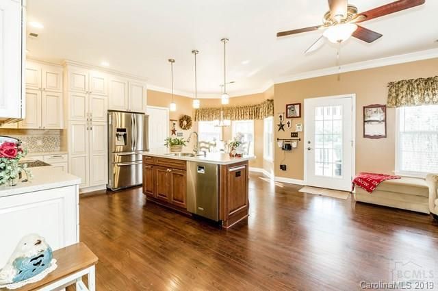 3157 Our Pl, Lincolnton, NC 28092