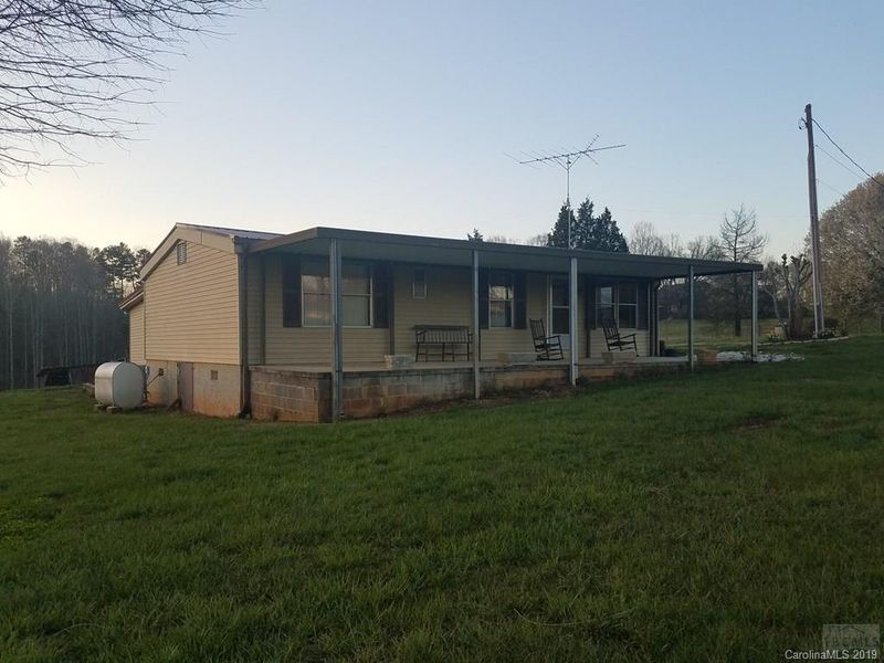1175 Cline Yoder Rd, Hickory, NC 28602