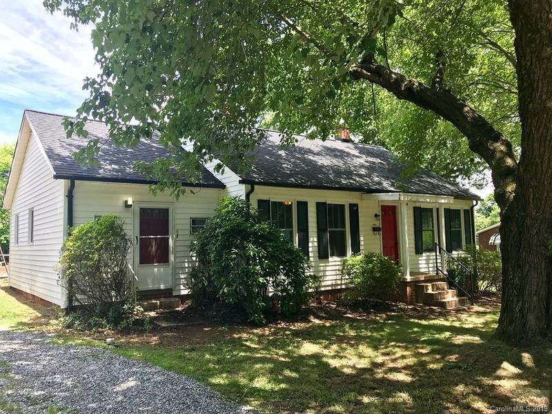 119 20th Ave Nw, Hickory, NC 28601