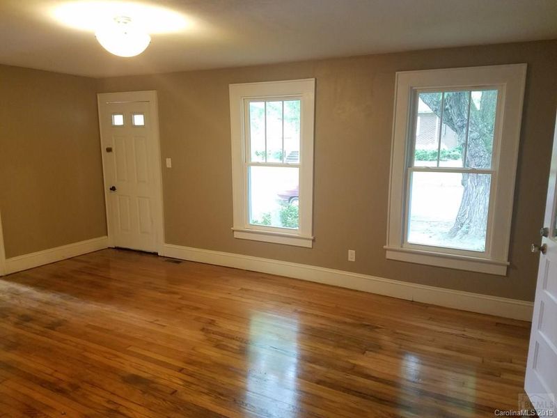 119 20th Ave Nw, Hickory, NC 28601