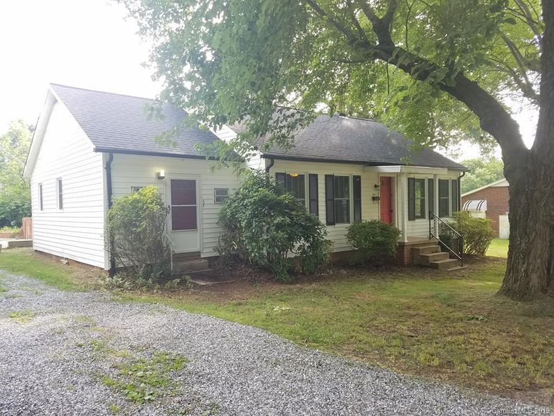 119 20th Ave Nw, Hickory, NC 28601