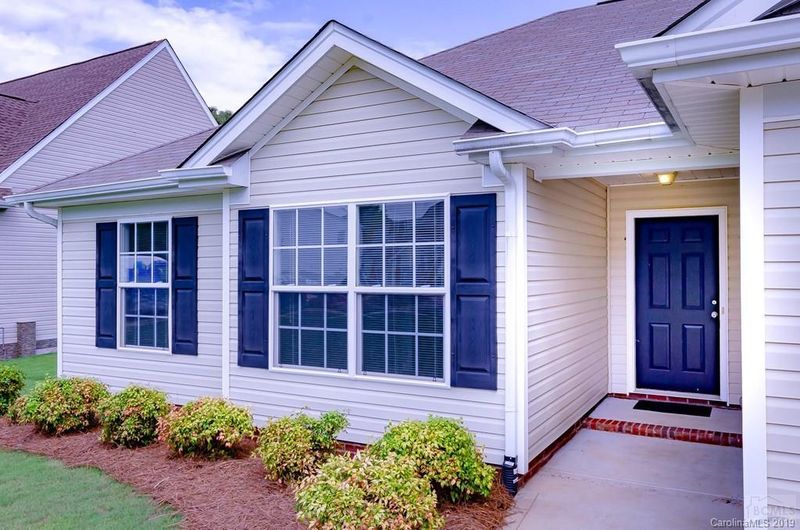 1911 9th Street Drive Se, Hickory, NC 28602