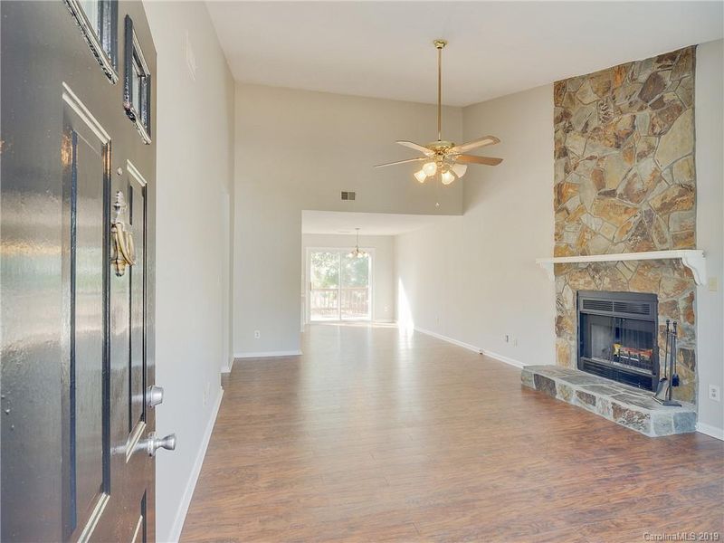 2112 Mary Ann Dr, Charlotte, NC 28214