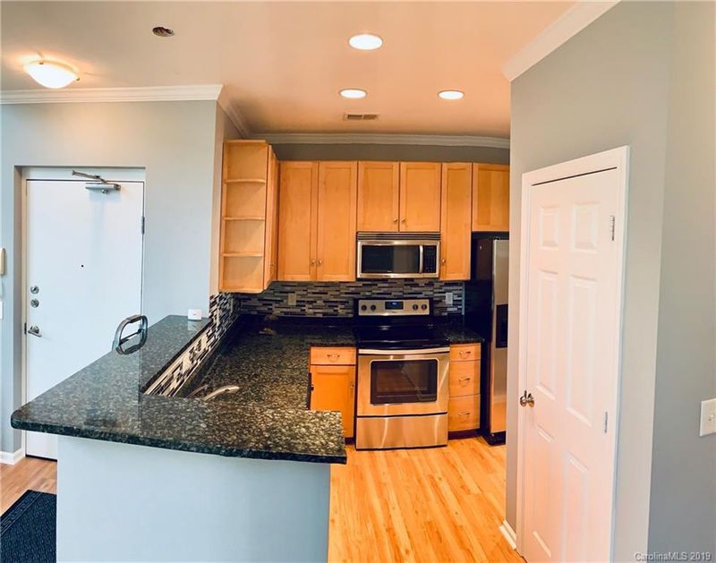 608 Raphael Pl, Charlotte, NC 28205