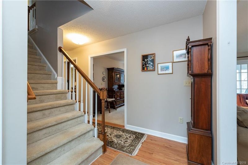 334 Kingsley Dr, Charlotte, NC 28270