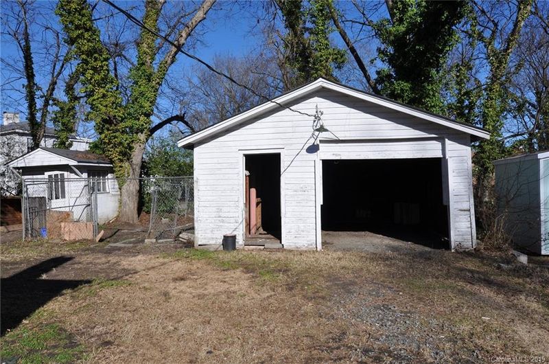 121 Henry St, Chester, SC 29706