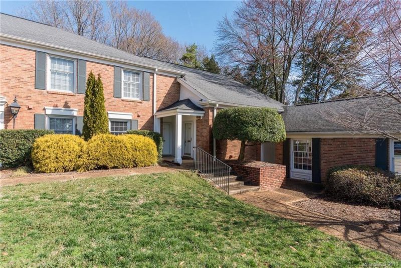7042 Quail Hill Rd, Charlotte, NC 28210