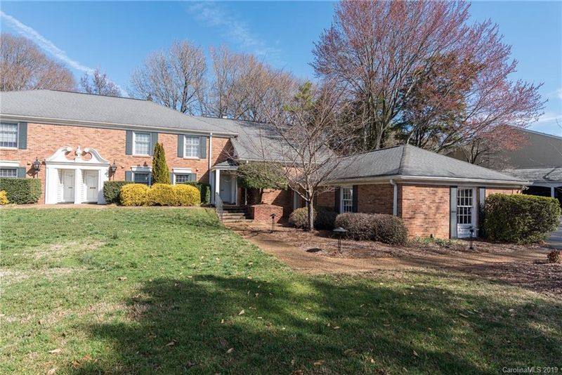 7042 Quail Hill Rd, Charlotte, NC 28210