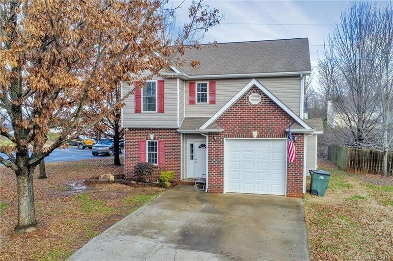 1628 Flagsworth Rd, Clover, SC 29710