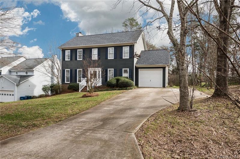 5605 Vandora Dr, Charlotte, NC 28215