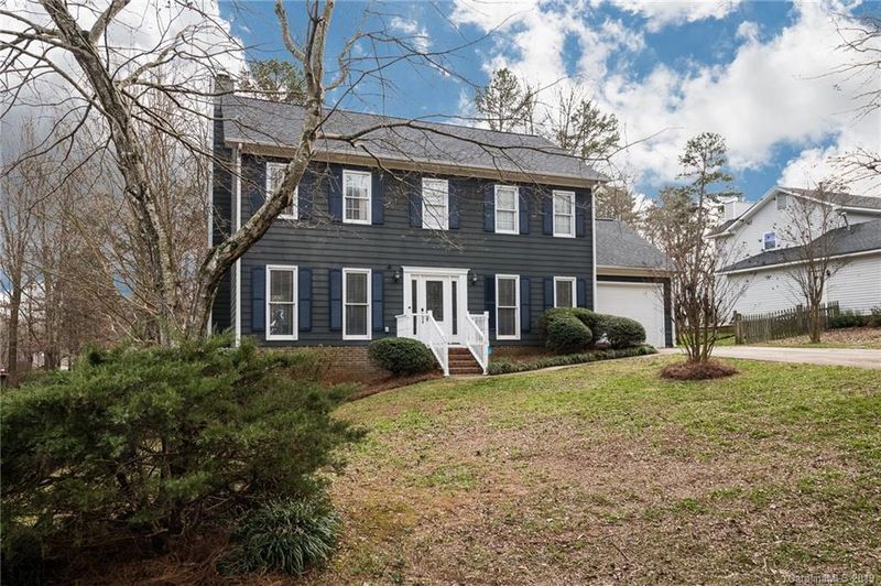 5605 Vandora Dr, Charlotte, NC 28215