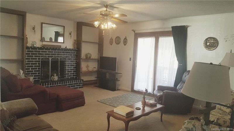 2420 Brook Hollow Rd, Crouse, NC 28033
