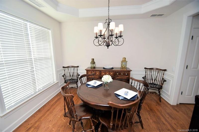 749 Treverton Dr, Matthews, NC 28105