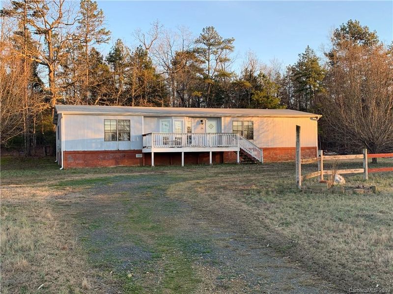 8515 Mineral Dr, Midland, NC 28107