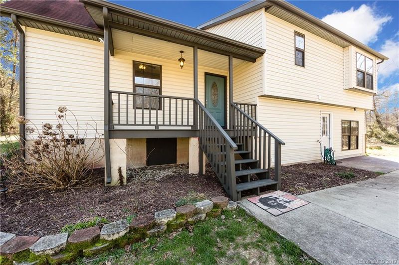 616 Gladedale Ln, Monroe, NC 28110