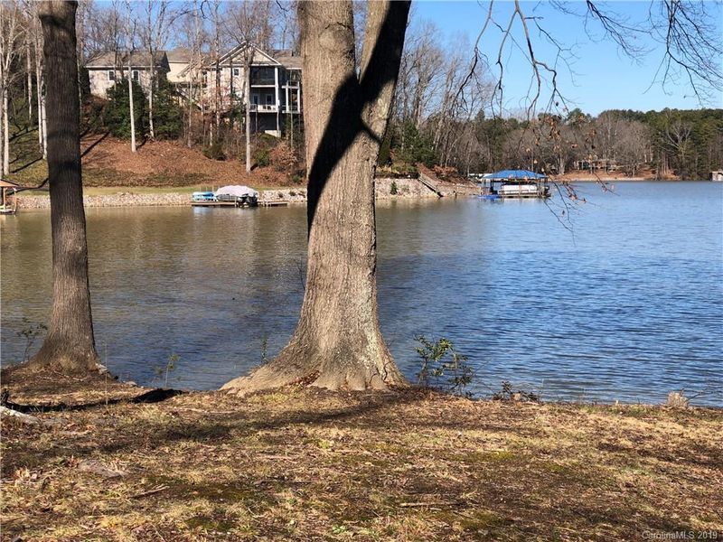 8518 Ridgewood Rd, Sherrills Ford, NC 28673