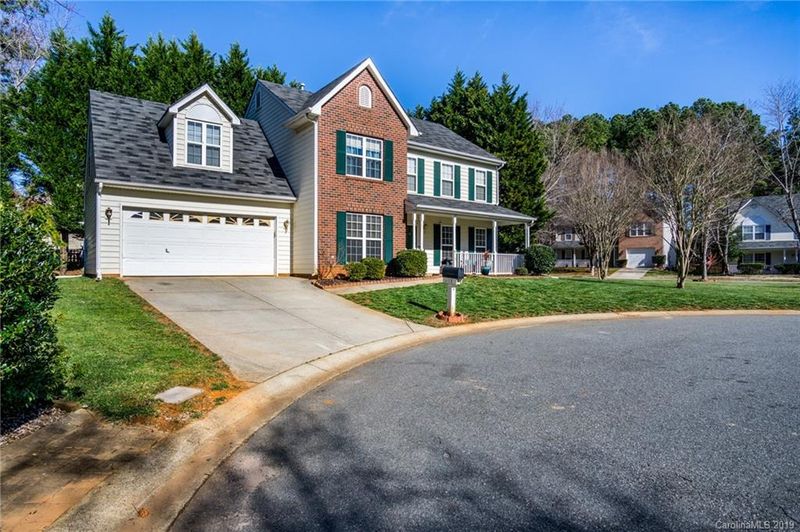 6113 Spring Flower Ct, Charlotte, NC 28262