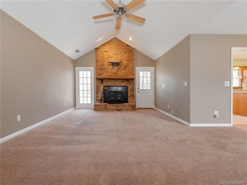 6022 Mcgregor Dr, Charlotte, NC 28227