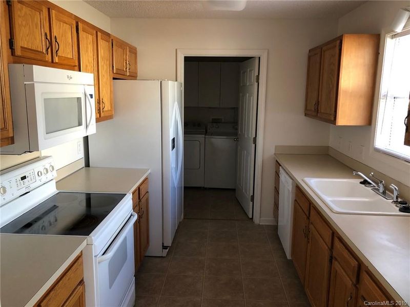 1674 Barbara Ann Cir, Kannapolis, NC 28083