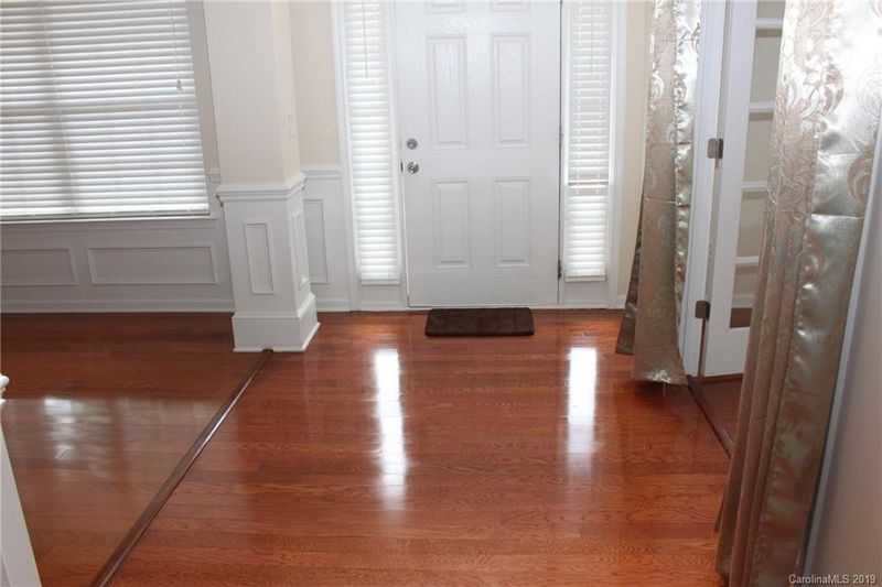 3247 Erwin Trace Dr, Charlotte, NC 28213