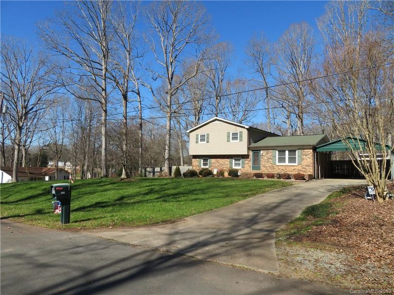 4600 Oakleaf Ln, Gastonia, NC 28056