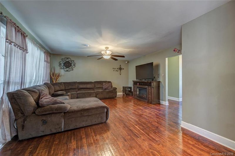 1439 Sterling Ave, Gastonia, NC 28054