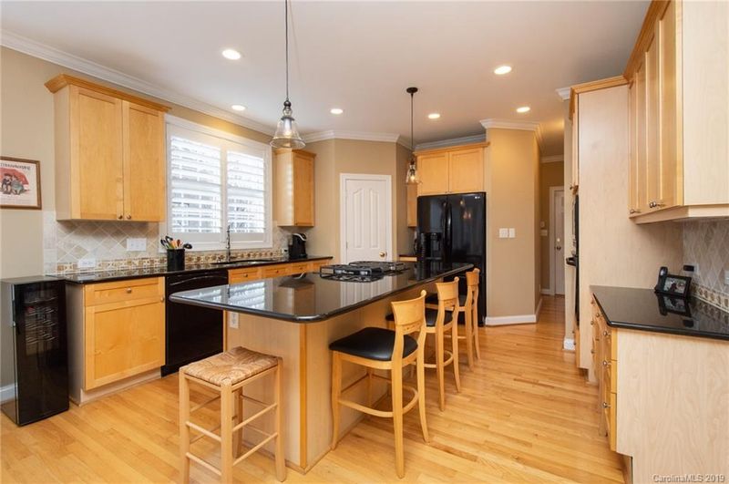 706 Deercross Ln, Waxhaw, NC 28173