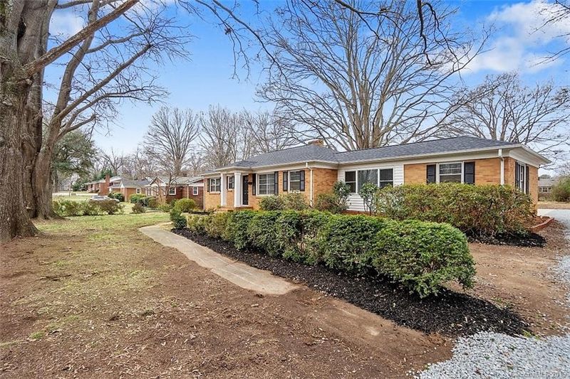 5311 Allen Rd E, Charlotte, NC 28269