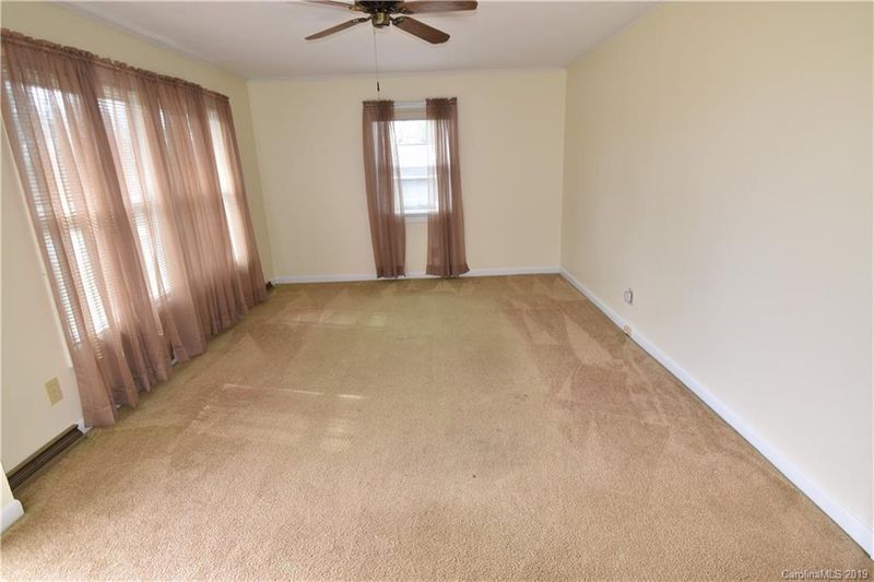 2027 Lithia Springs Rd, Lincolnton, NC 28092