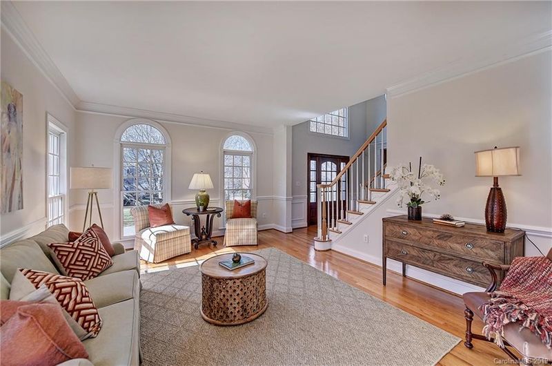 3911 Huckleberry Rd, Charlotte, NC 28210