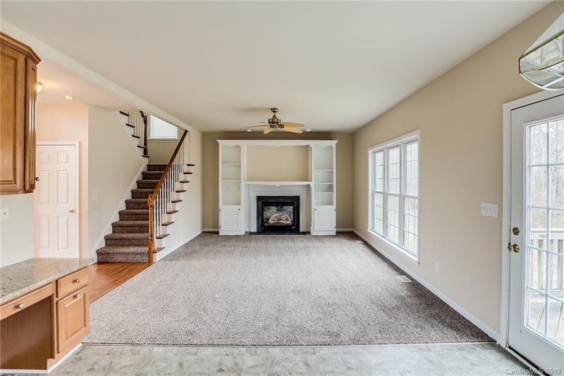 1529 Big Leaf Dr, Charlotte, NC 28262