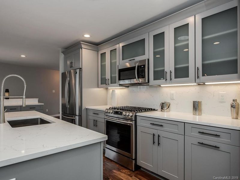 3135 Shaker Dr, Charlotte, NC 28210