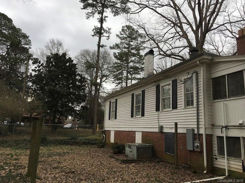 705 N Weldon St, Gastonia, NC 28052