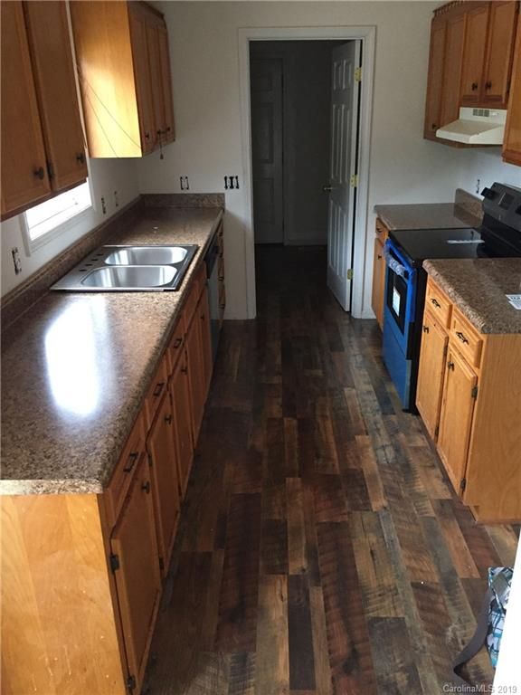 2931 Christy Dr, Newton, NC 28658