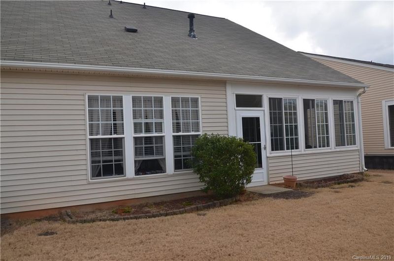6419 Ridgeview Commons Dr, Charlotte, NC 28269