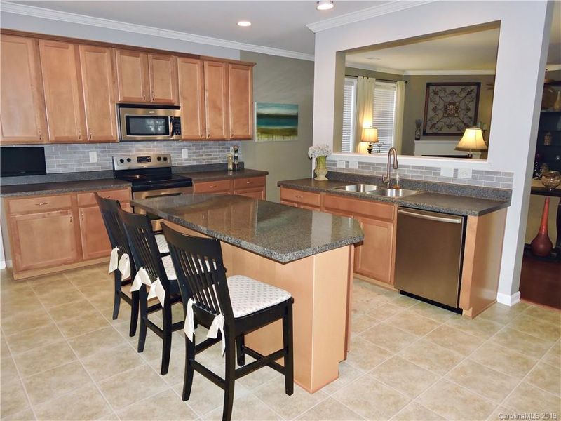 2310 Nettleton Ct, Matthews, NC 28105