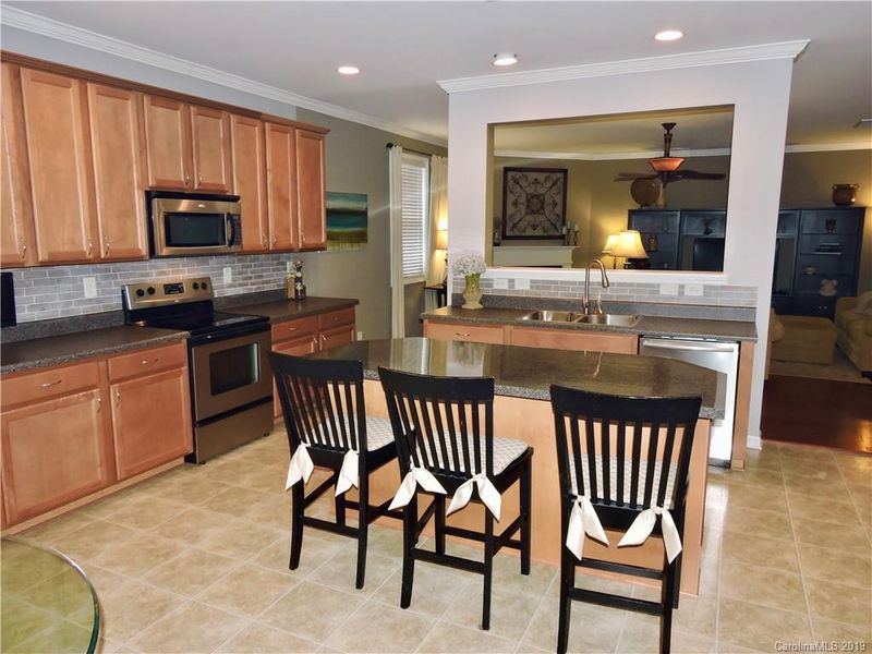 2310 Nettleton Ct, Matthews, NC 28105