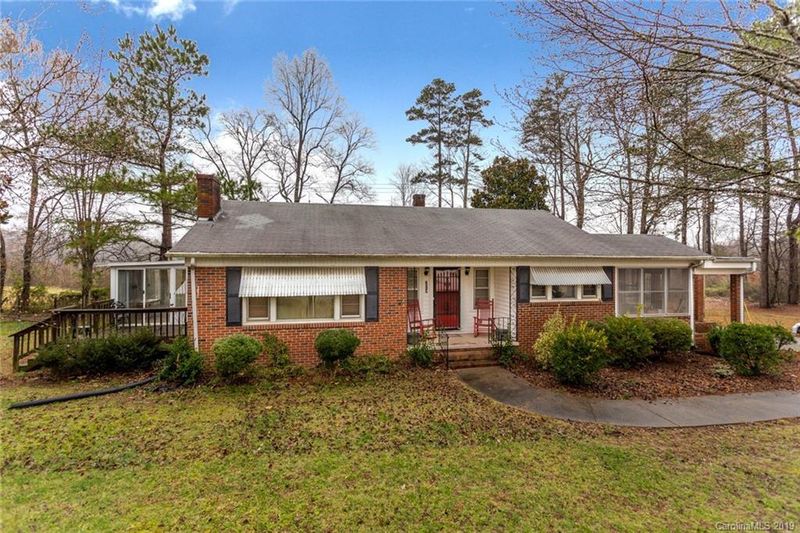 374 Hemlock Rd, Cleveland, NC 27013