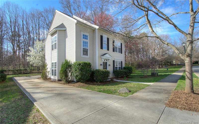 10245 Meadow Crossing Ln, Cornelius, NC 28031