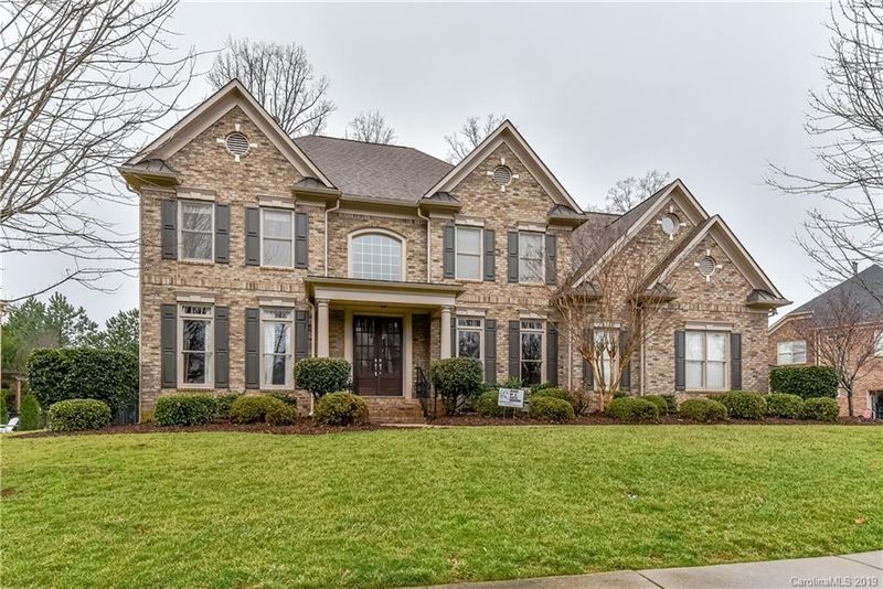 2003 Ainsdale Dr, Matthews, NC 28104