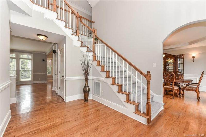 2003 Ainsdale Dr, Matthews, NC 28104