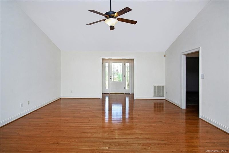 1687 Old Mill Rd, Lincolnton, NC 28092