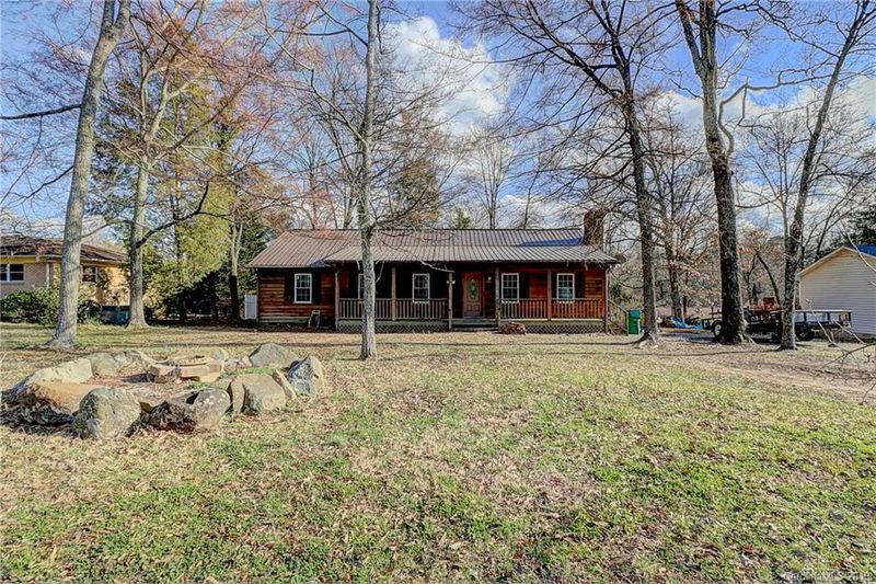 514 Gray Dr, Charlotte, NC 28213