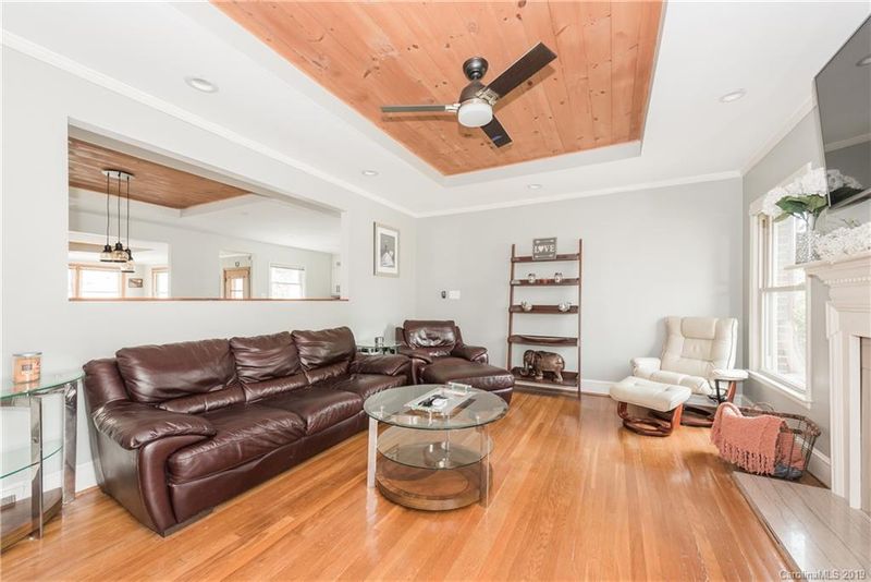 5700 Charing Pl, Charlotte, NC 28211