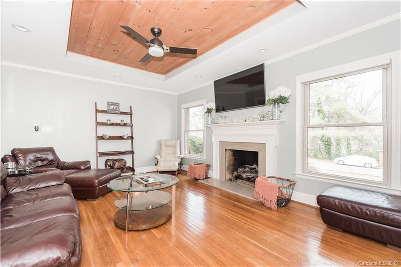 5700 Charing Pl, Charlotte, NC 28211