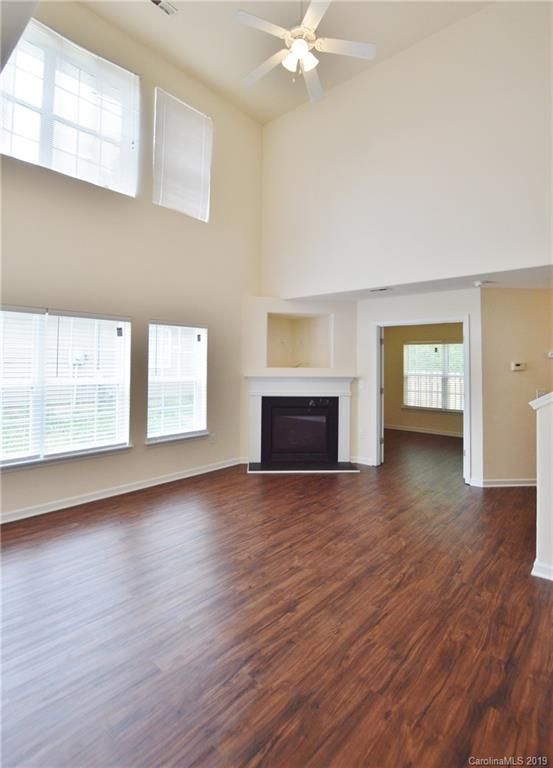 10621 Turkey Point Dr, Charlotte, NC 28214